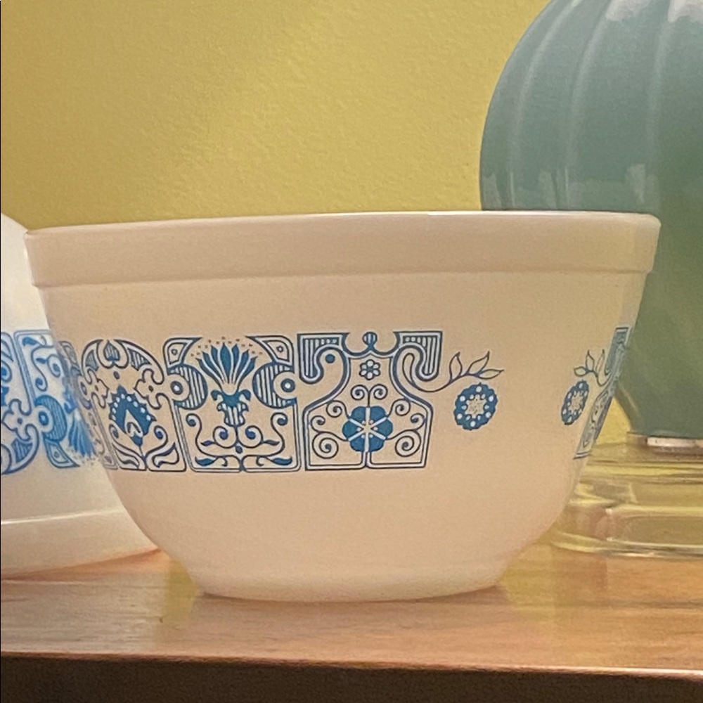 Vintage Pyrex 401 Blue Horizon Mixing Bowl Small 1.5 pint Large 2.5 Quart - Picture 11 of 12